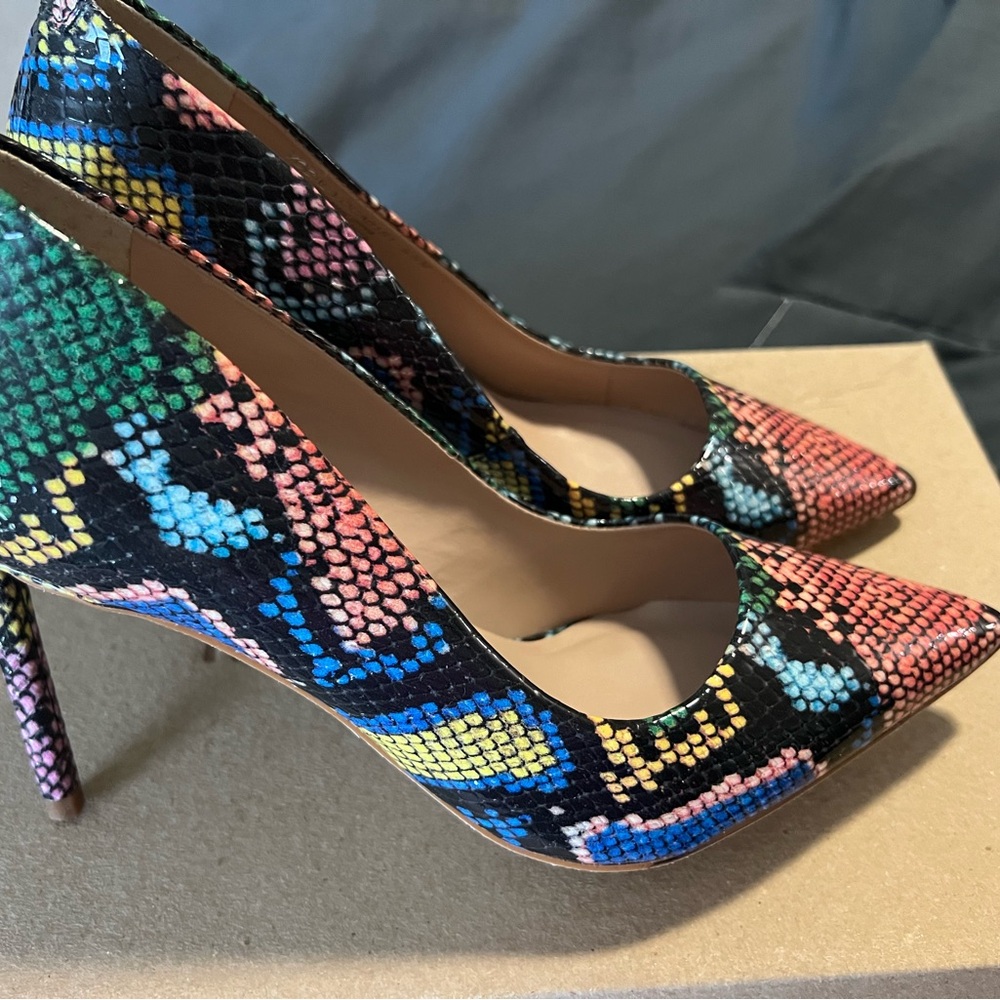 Steve Madden Multi Snake (Green and Pink) Heels with Pointed Toe